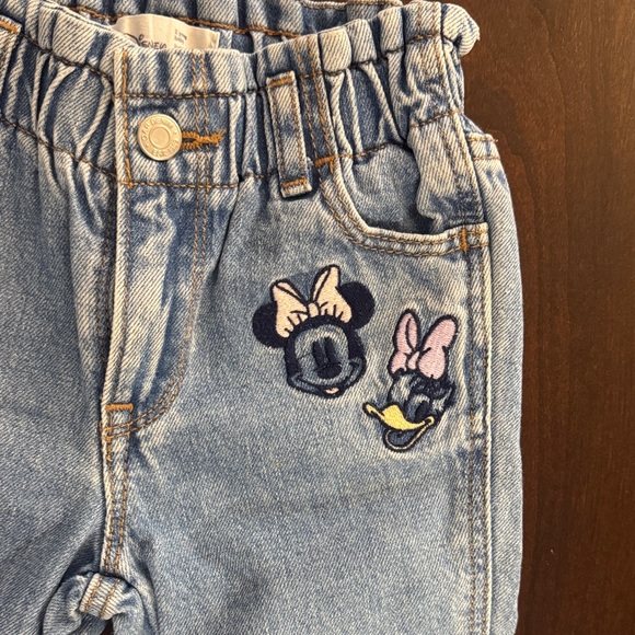 GAP Kids Light Blue Jeans with Fun Embroidery - Picture 4 of 6
